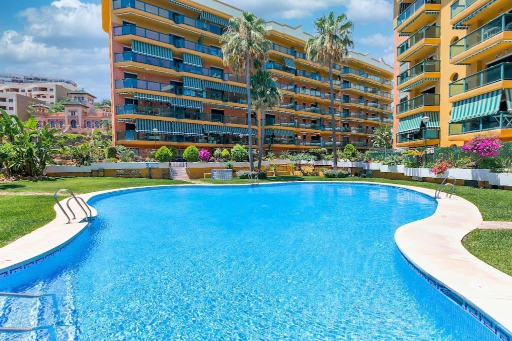 Primera Linea De Playa Торремолинос Экстерьер фото